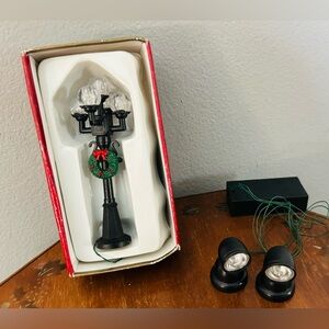 Authentic Christmas Valley old fashioned Street Lamp lights & Round Spot Light